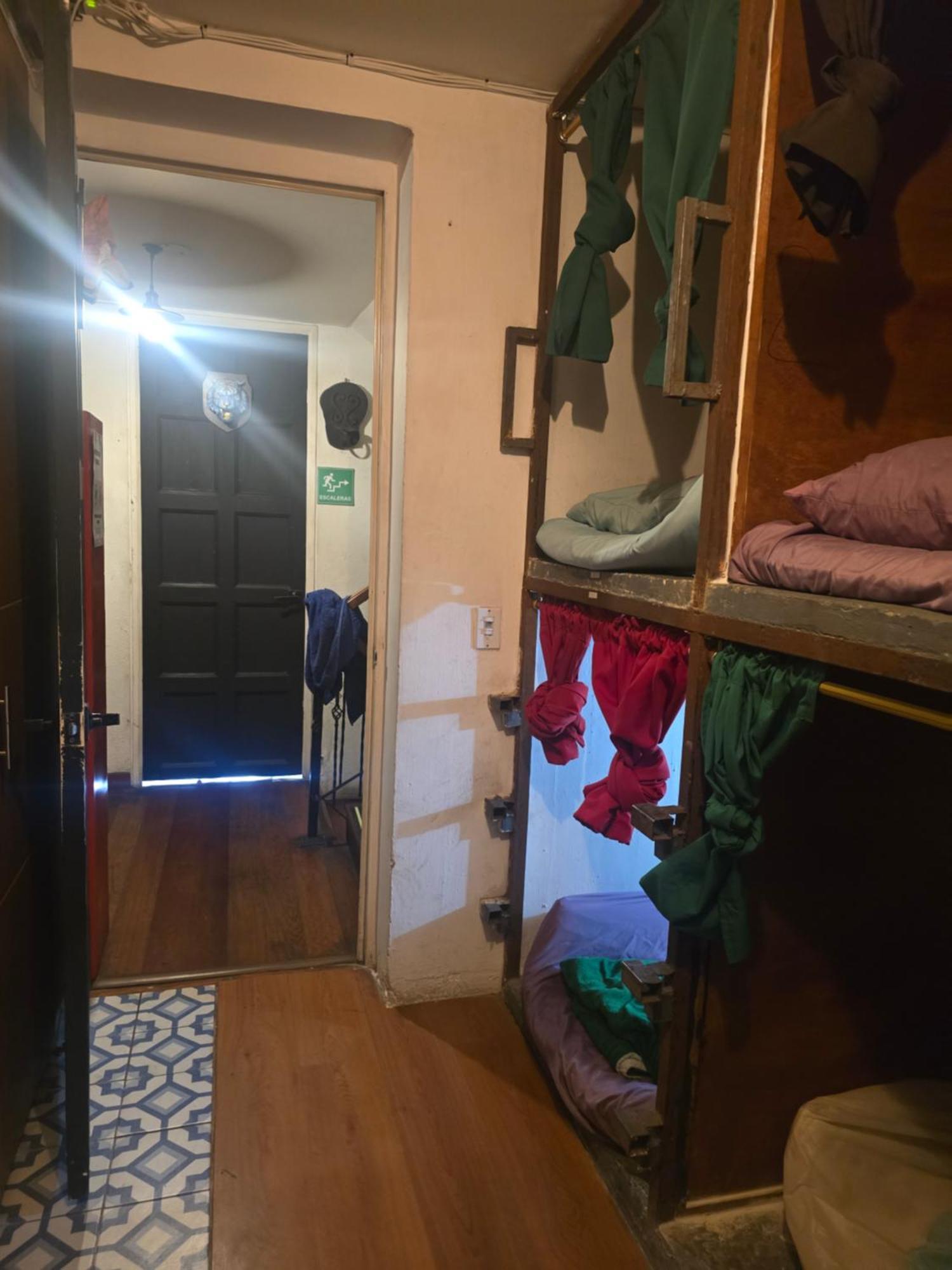 Portelli Hostal Zona G- Para Extranjeros Bogota Luaran gambar