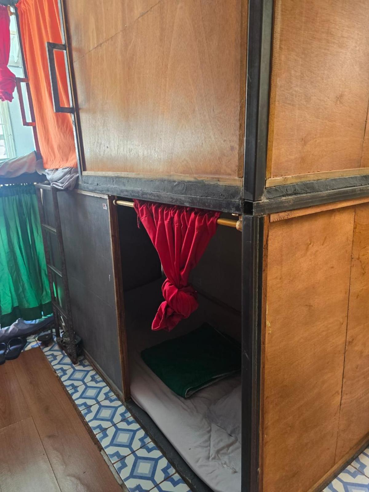 Portelli Hostal Zona G- Para Extranjeros Bogota Luaran gambar
