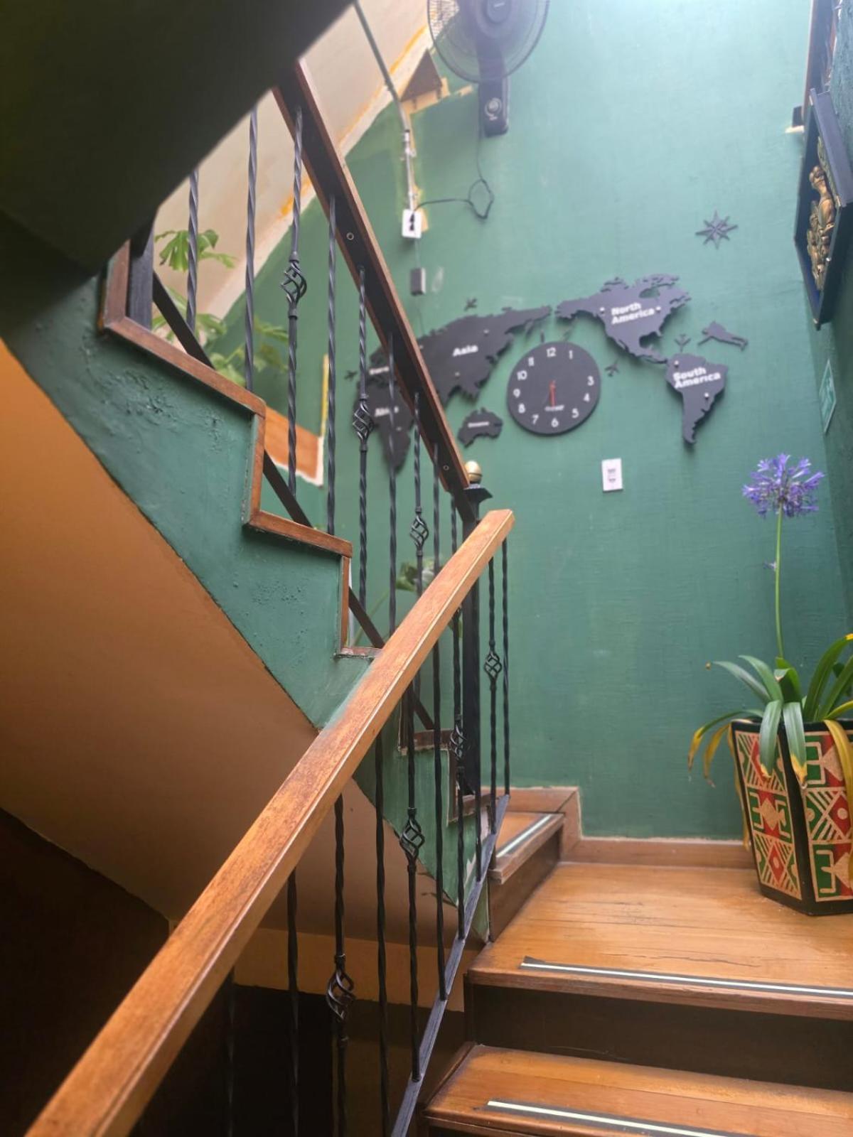 Portelli Hostal Zona G- Para Extranjeros Bogota Luaran gambar