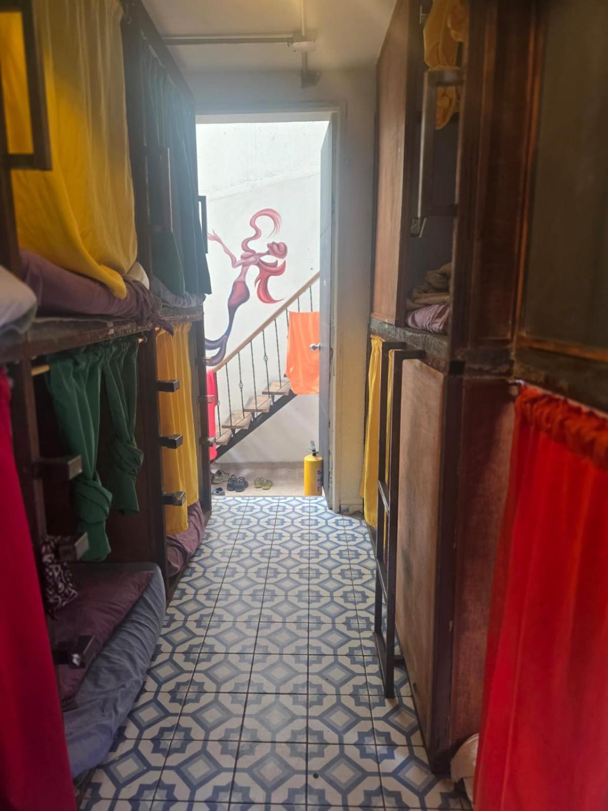 Portelli Hostal Zona G- Para Extranjeros Bogota Luaran gambar