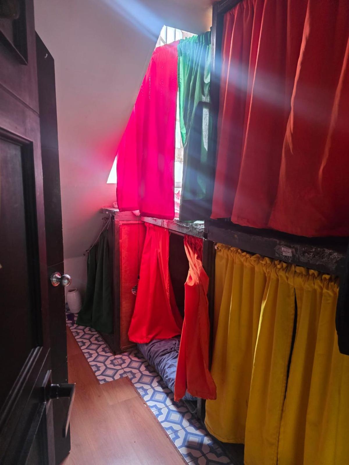 Portelli Hostal Zona G- Para Extranjeros Bogota Luaran gambar